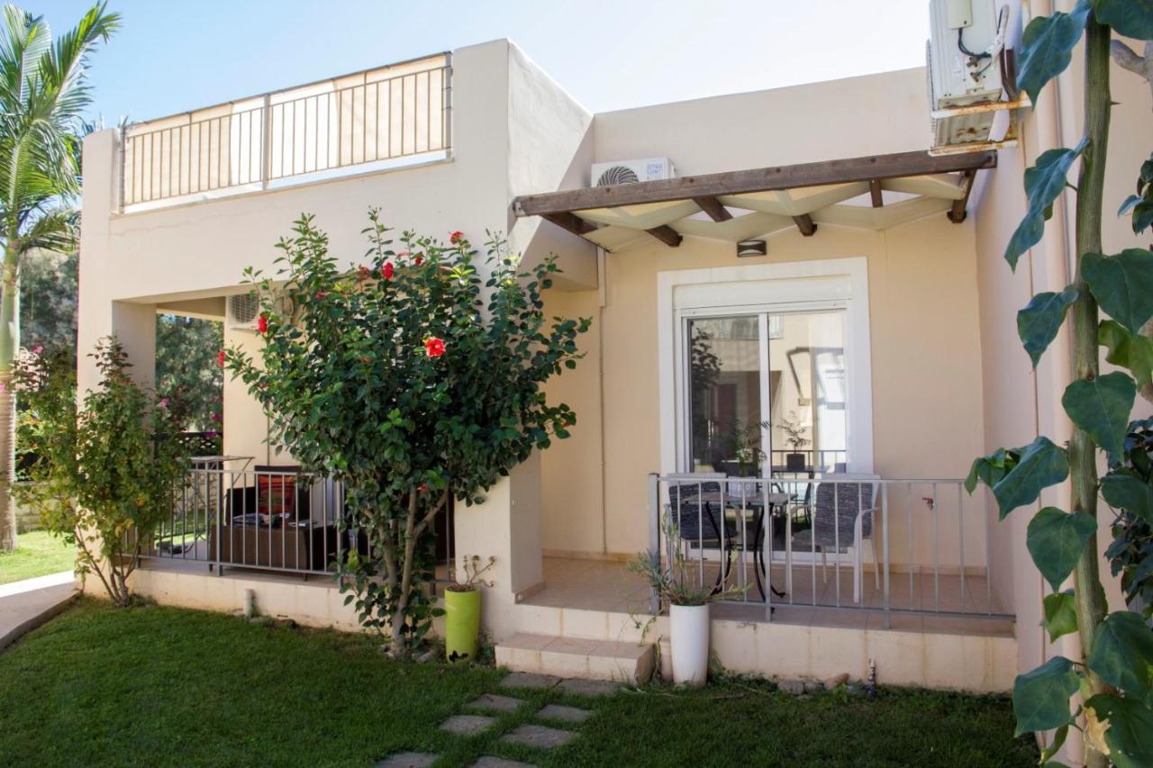 Villa Nopigia Homeleader ภายนอก รูปภาพ