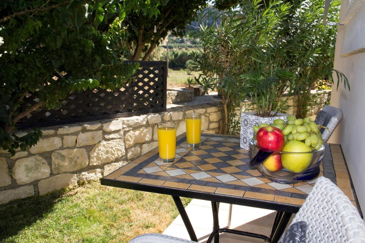 Villa Nopigia Homeleader ภายนอก รูปภาพ