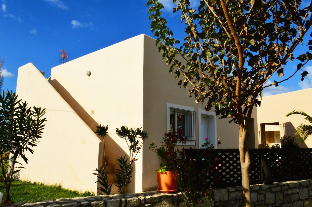 Villa Nopigia Homeleader ภายนอก รูปภาพ