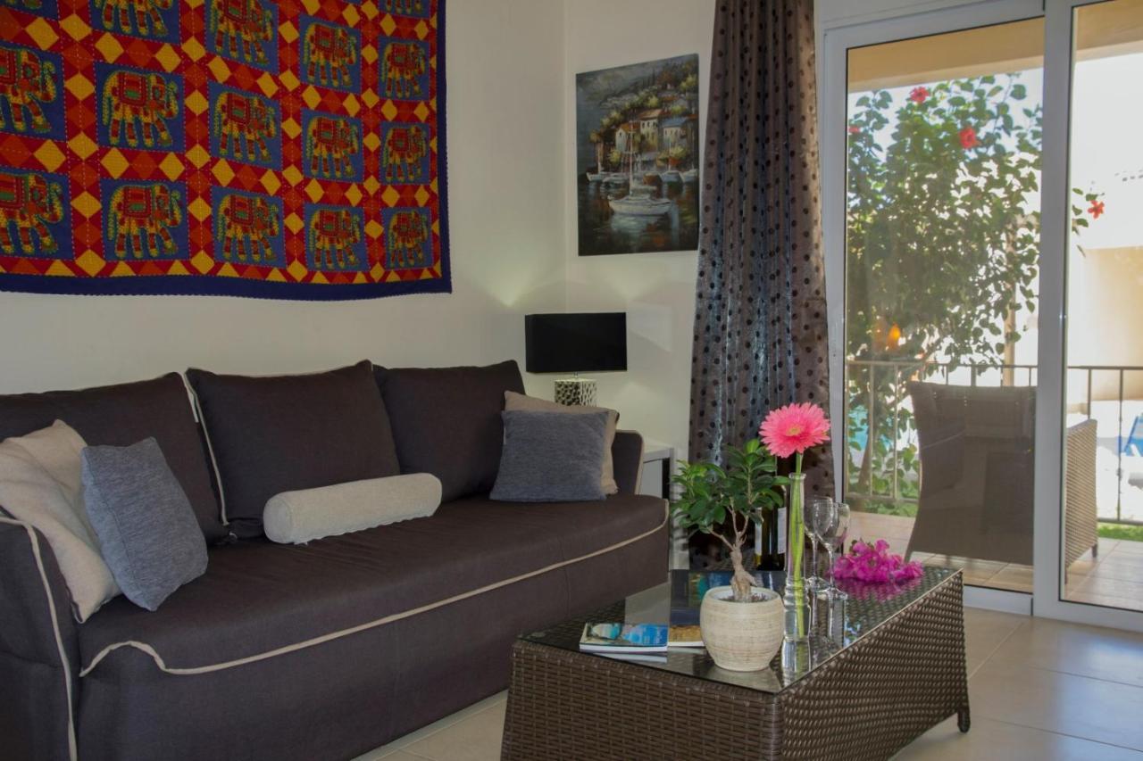 Villa Nopigia Homeleader ภายนอก รูปภาพ