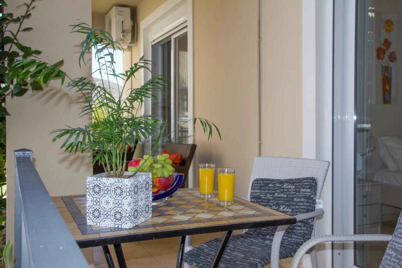 Villa Nopigia Homeleader ภายนอก รูปภาพ
