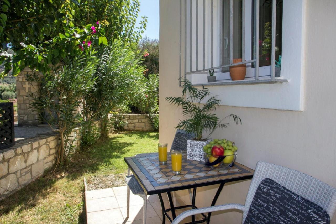 Villa Nopigia Homeleader ภายนอก รูปภาพ
